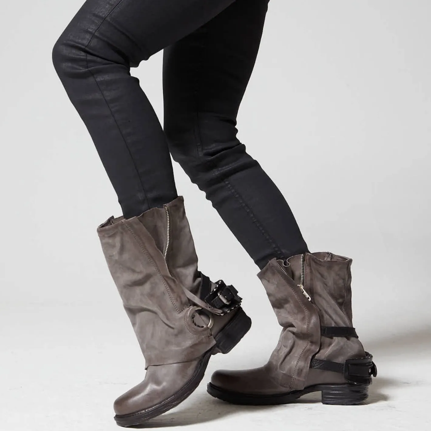 stiefeletten_saintec__374.webp Outlet STIEFELETTEN SAINTEC 259214 Damen Stiefeletten